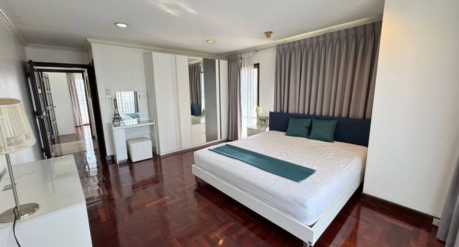 Wohnung zur Miete mit 3 Zimmer in Watthana, Bangkok