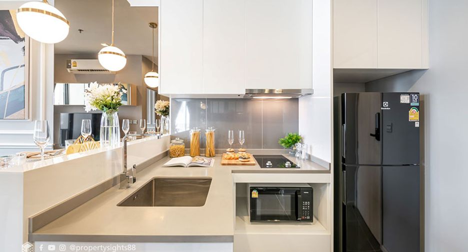 Condo en alquiler de 2 habitaciones en Watthana, Bangkok