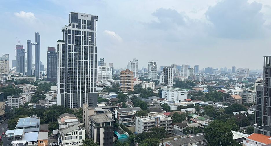 Wohnung zur Miete mit 2 Zimmer in Khlong Toei, Bangkok