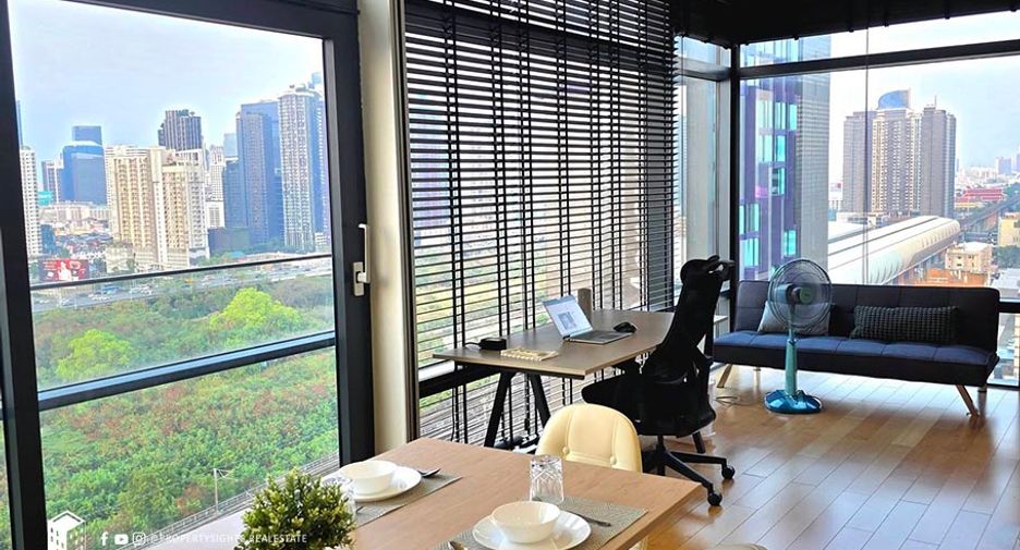 À louer 2 chambres condo à Watthana, Bangkok
