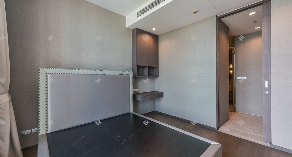 For sale 3 bedrooms condo in Sathon, Bangkok