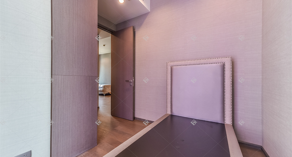 For sale 3 bedrooms condo in Sathon, Bangkok