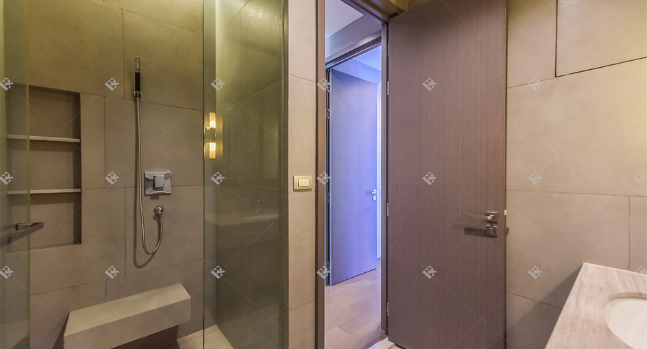 For sale 3 bedrooms condo in Sathon, Bangkok