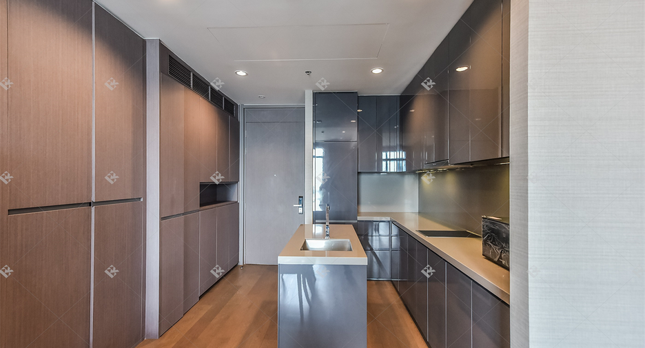For sale 3 bedrooms condo in Sathon, Bangkok