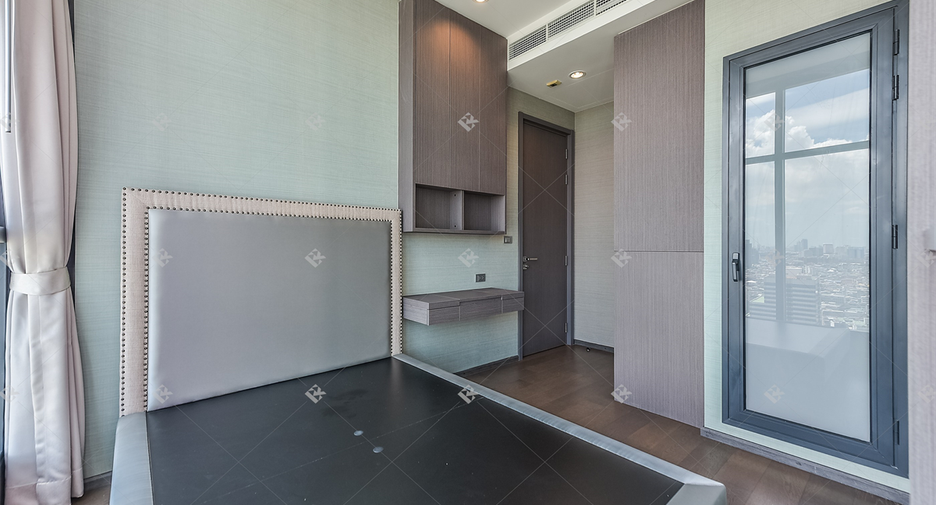 For sale 3 bedrooms condo in Sathon, Bangkok