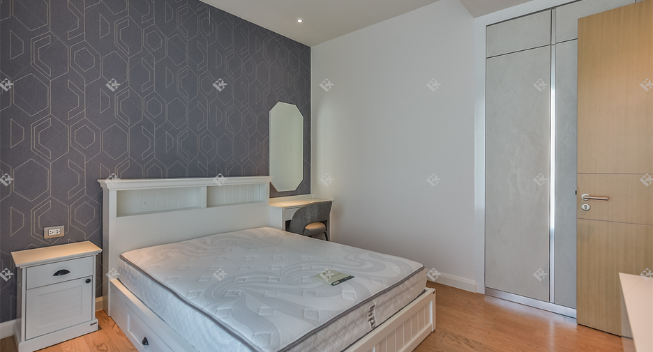 For sale 2 ベッドルーム condo in Khlong San, Bangkok