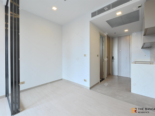For sale 1 bed condo in Huai Khwang, Bangkok