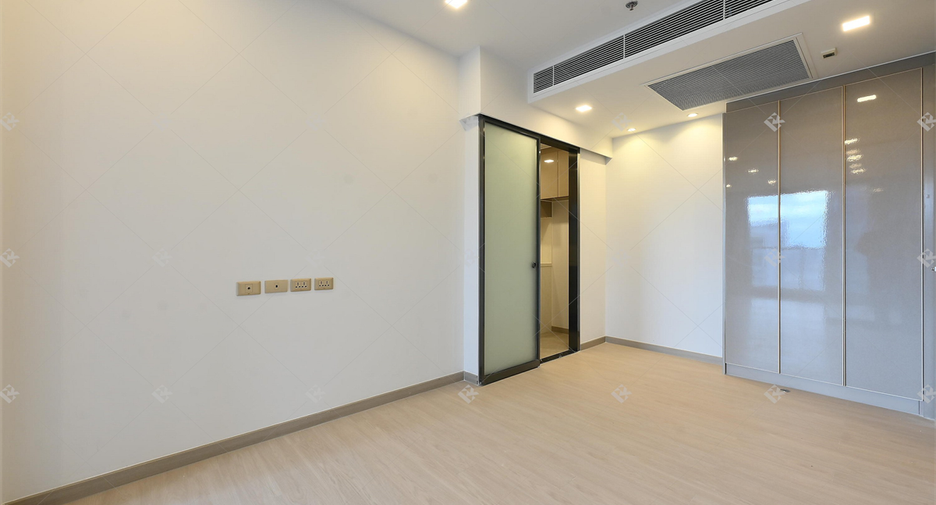 出售 1 卧室 公寓 在 Huai Khwang, 曼谷