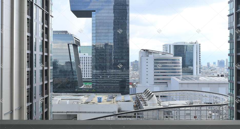 出售 1 卧室 公寓 在 Huai Khwang, 曼谷