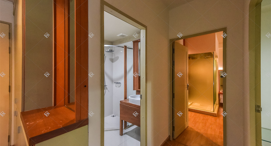 For rent 2 bedrooms condo in Pathum Wan, Bangkok