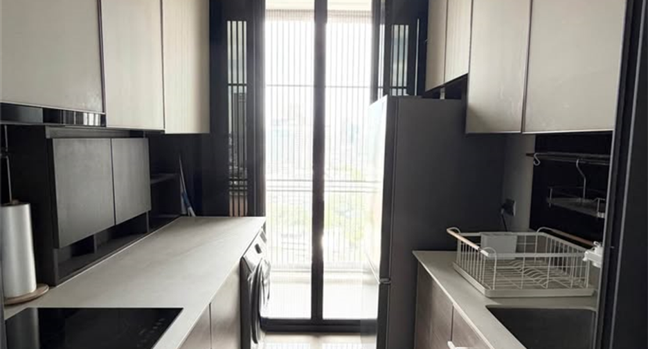 For rent 2 bedrooms condo in Phaya Thai, Bangkok