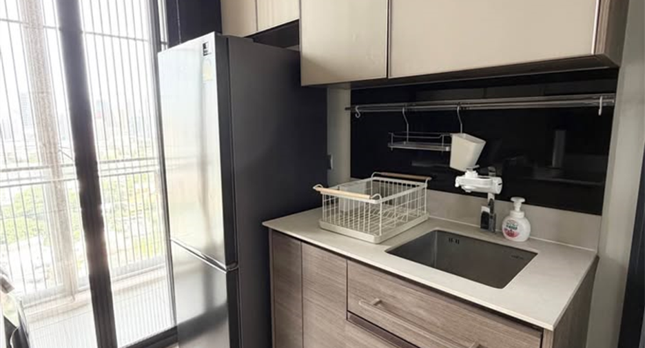 For rent 2 bedrooms condo in Phaya Thai, Bangkok
