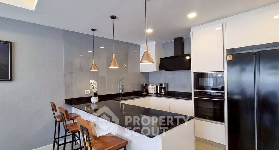Haus zum Kauf mit 4 Zimmer in Bang Lamung, Chonburi