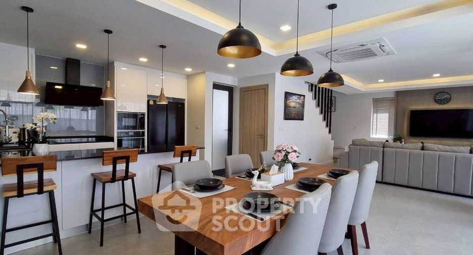Haus zum Kauf mit 4 Zimmer in Bang Lamung, Chonburi