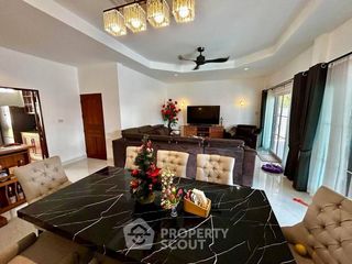 For sale 3 bedrooms villa in Bang Lamung, Chonburi