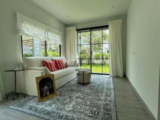 For sale 4 bedrooms house in Lat Krabang, Bangkok