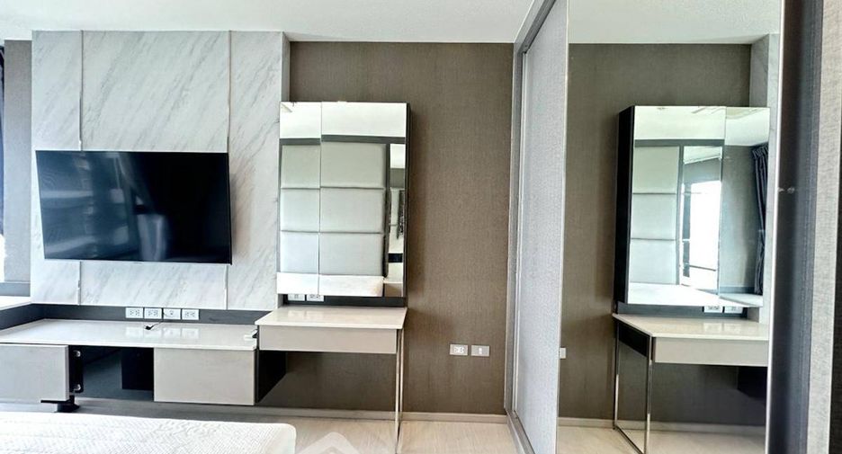 For sale 2 bedrooms condo in Khlong Toei, Bangkok