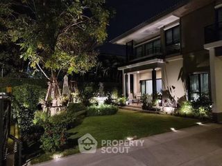 For sale 4 bedrooms house in Khlong Sam Wa, Bangkok