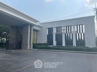 For sale 5 bedrooms house in Lat Krabang, Bangkok