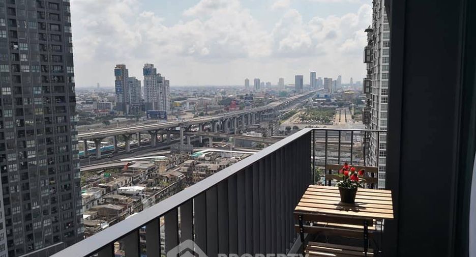 For rent 2 bedrooms condo in Bang Na, Bangkok