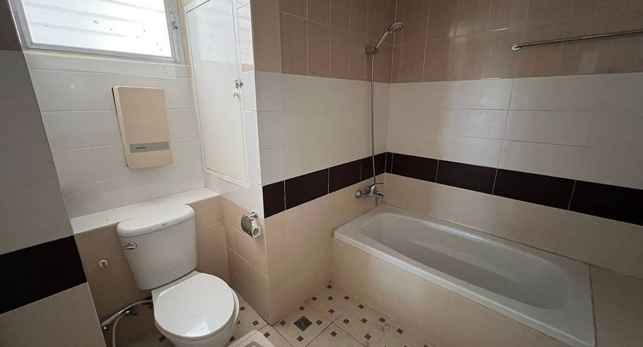 Wohnung zur Miete mit 3 Zimmer in Watthana, Bangkok