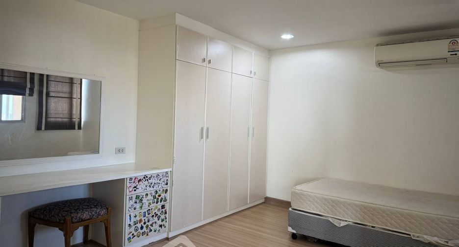 Wohnung zur Miete mit 3 Zimmer in Watthana, Bangkok