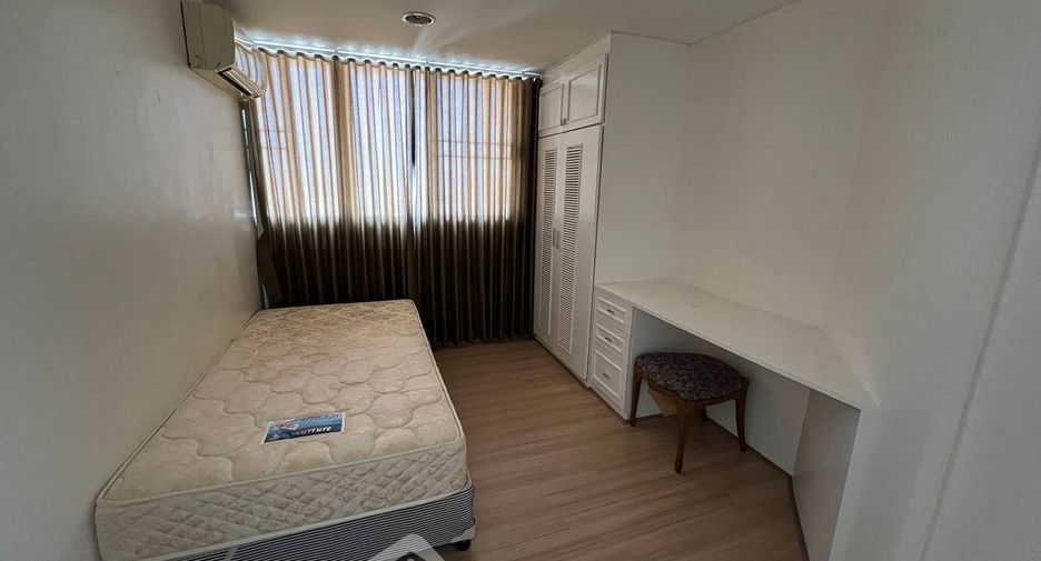 Wohnung zur Miete mit 3 Zimmer in Watthana, Bangkok