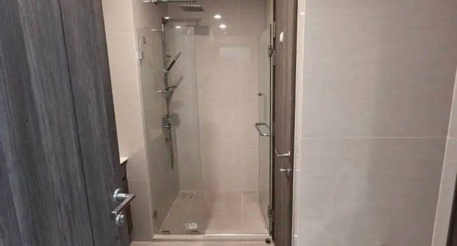 Condo en alquiler de 1 habitaciones en Bang Na, Bangkok