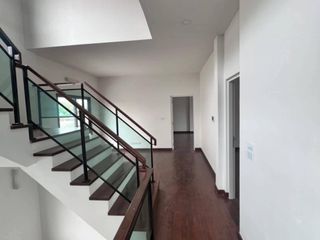 For rent 4 bedrooms house in Wang Thonglang, Bangkok