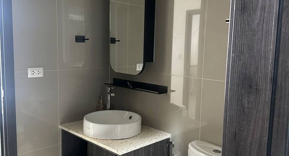 For rent 1 Beds condo in Huai Khwang, Bangkok