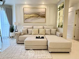 For rent 2 bedrooms condo in Yan Nawa, Bangkok
