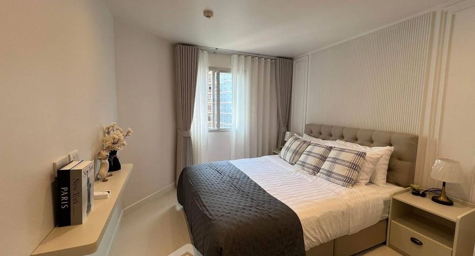 For rent 2 bedrooms condo in Yan Nawa, Bangkok