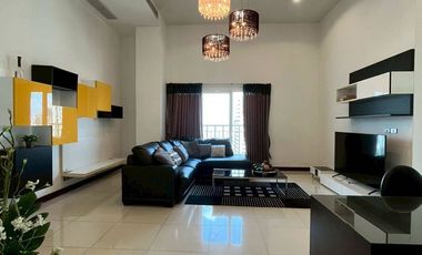 Condo en alquiler de 3 habitaciones en Khlong Toei, Bangkok