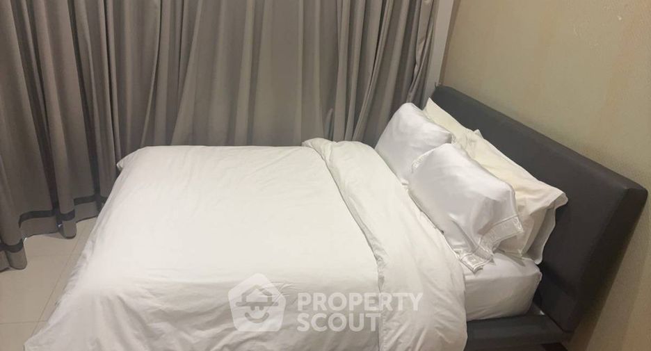 For rent 3 bedrooms condo in Khlong Toei, Bangkok