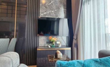 Condo en alquiler de 2 habitaciones en Huai Khwang, Bangkok