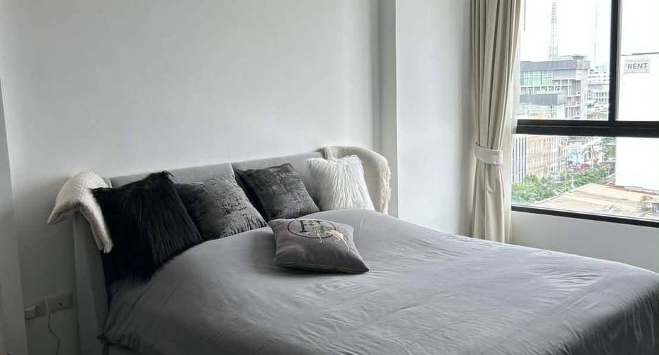 Condo en alquiler de 2 habitaciones en Huai Khwang, Bangkok