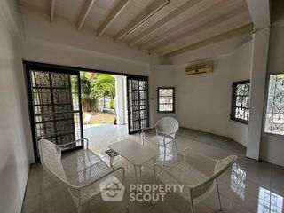 For rent 4 bedrooms house in Saphan Sung, Bangkok