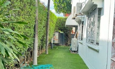 For rent 3 bedrooms house in Saphan Sung, Bangkok