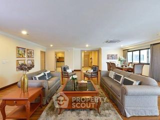 For rent 3 bedrooms apartment in Watthana, Bangkok