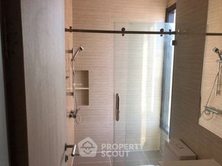 For rent 2 bedrooms condo in Phaya Thai, Bangkok
