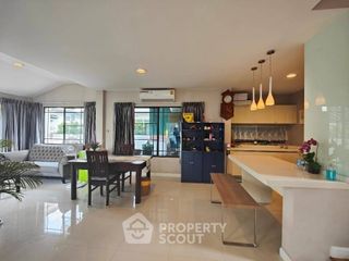 For rent 3 bedrooms house in Sai Mai, Bangkok