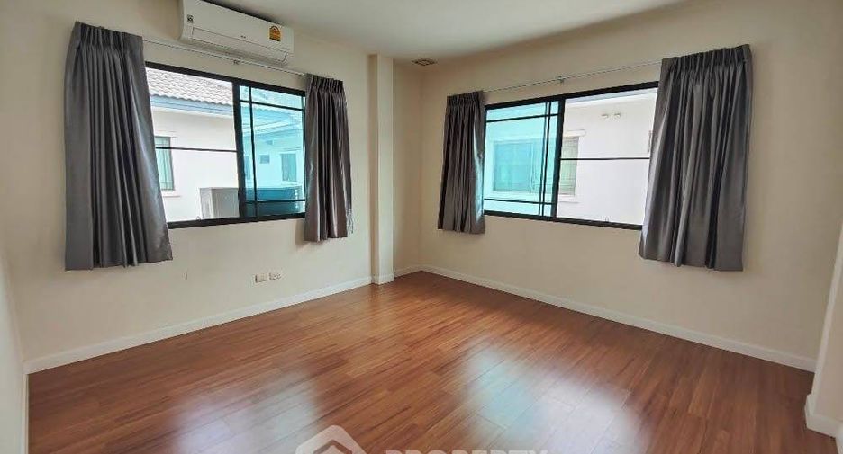 For rent 3 bedrooms house in Sai Mai, Bangkok