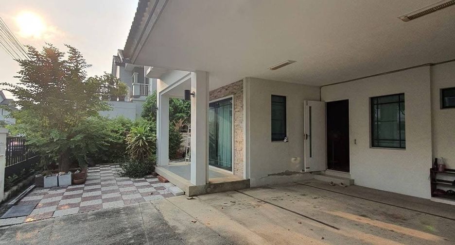 For rent 3 bedrooms house in Sai Mai, Bangkok
