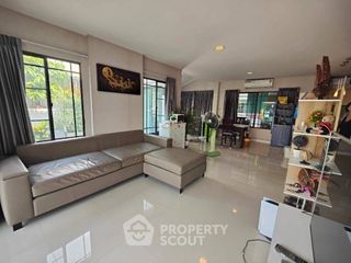 For rent 3 bedrooms house in Sai Mai, Bangkok