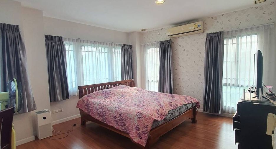 For rent 3 bedrooms house in Sai Mai, Bangkok