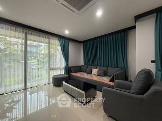 For rent 4 bedrooms house in Bang Kapi, Bangkok