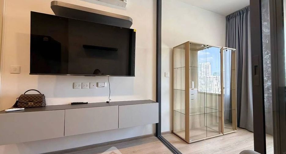 For rent 1 bed condo in Khlong Toei, Bangkok