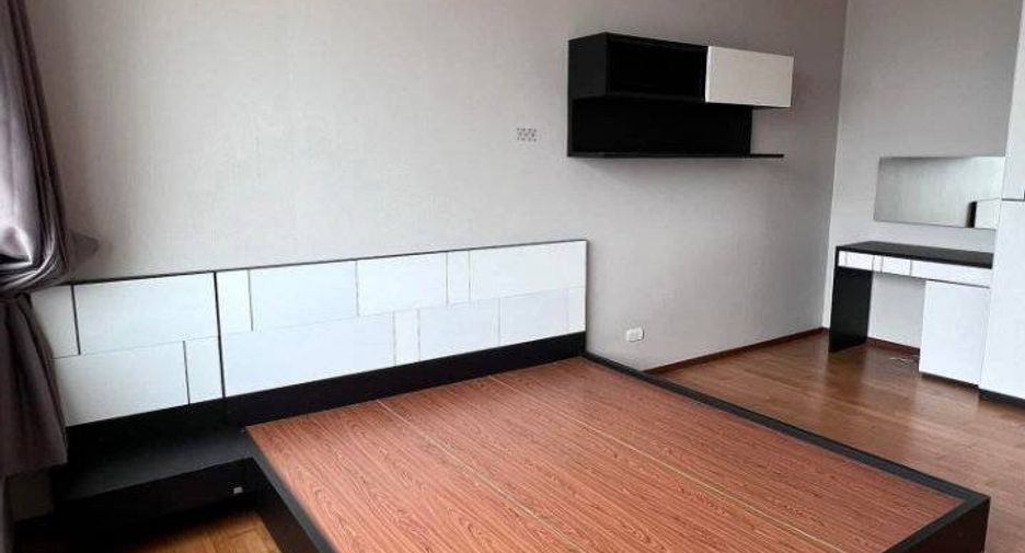 For rent 1 bed condo in Khlong San, Bangkok