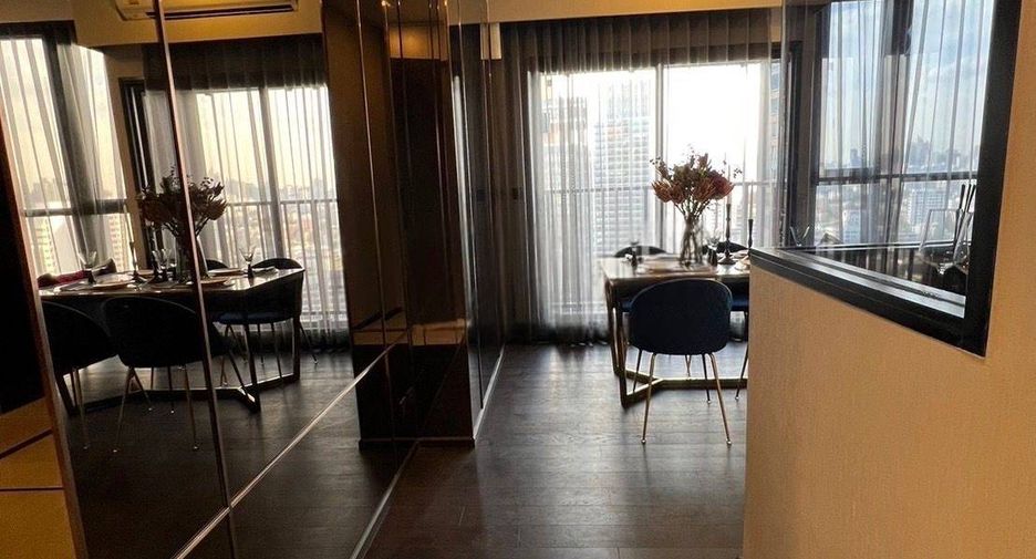 For rent 2 bedrooms condo in Watthana, Bangkok
