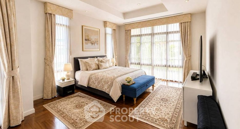 Haus zur Miete mit 4 Zimmer in Watthana, Bangkok